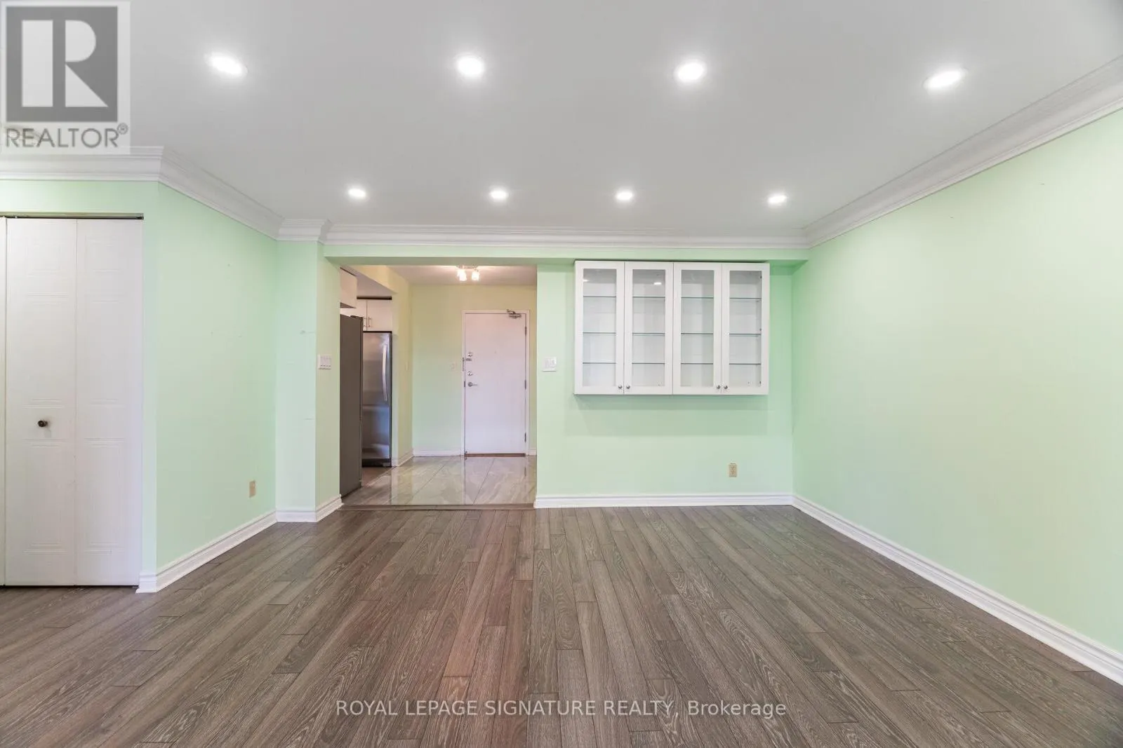 309 - 275 BAMBURGH CIRCLE