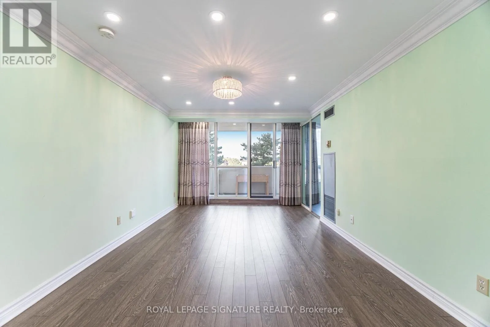 309 - 275 BAMBURGH CIRCLE
