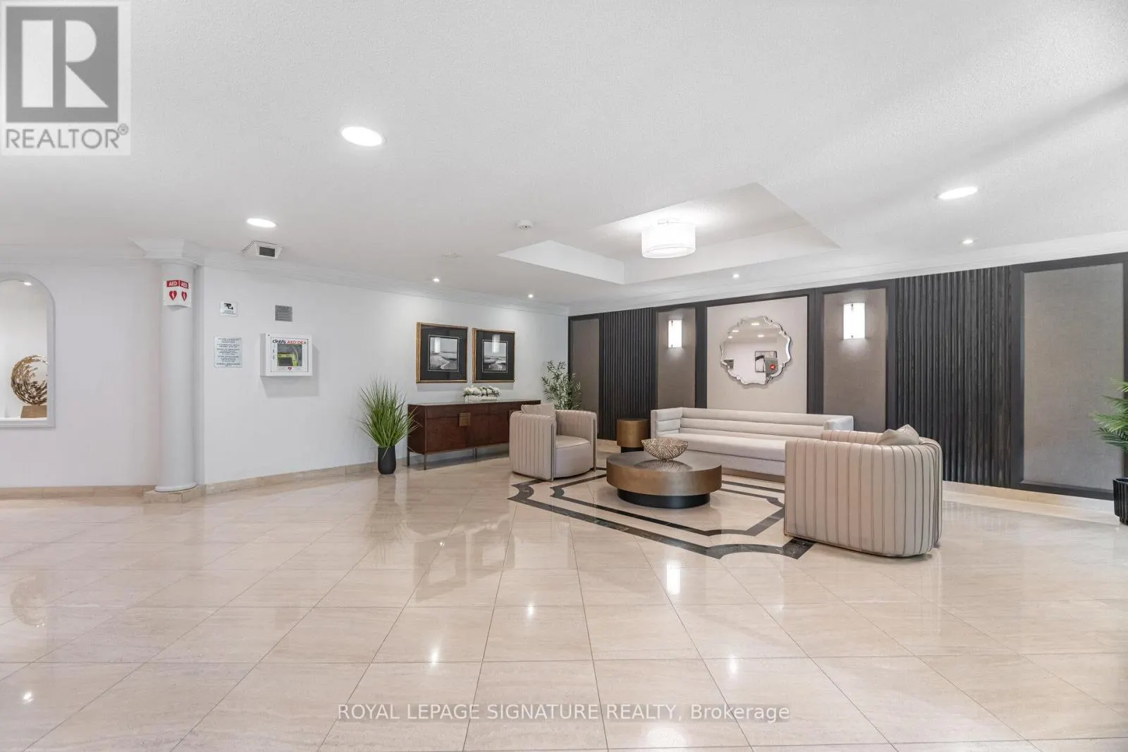 309 - 275 BAMBURGH CIRCLE