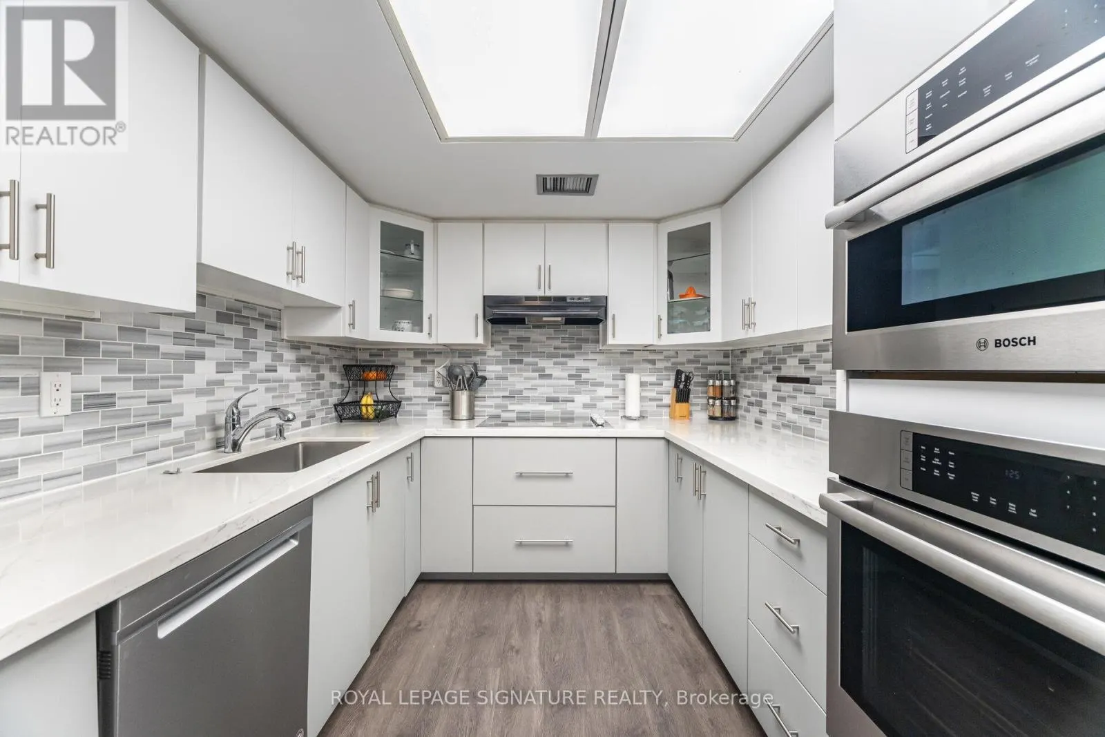 309 - 275 BAMBURGH CIRCLE