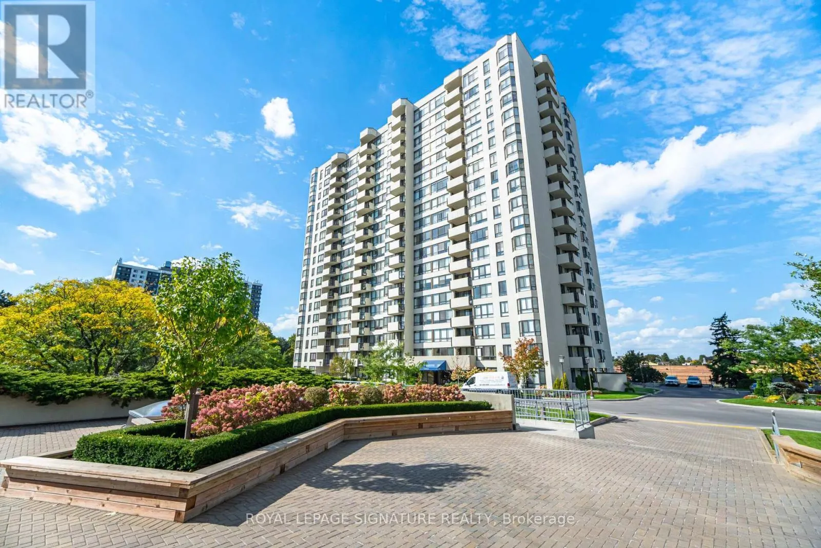 309 - 275 BAMBURGH CIRCLE