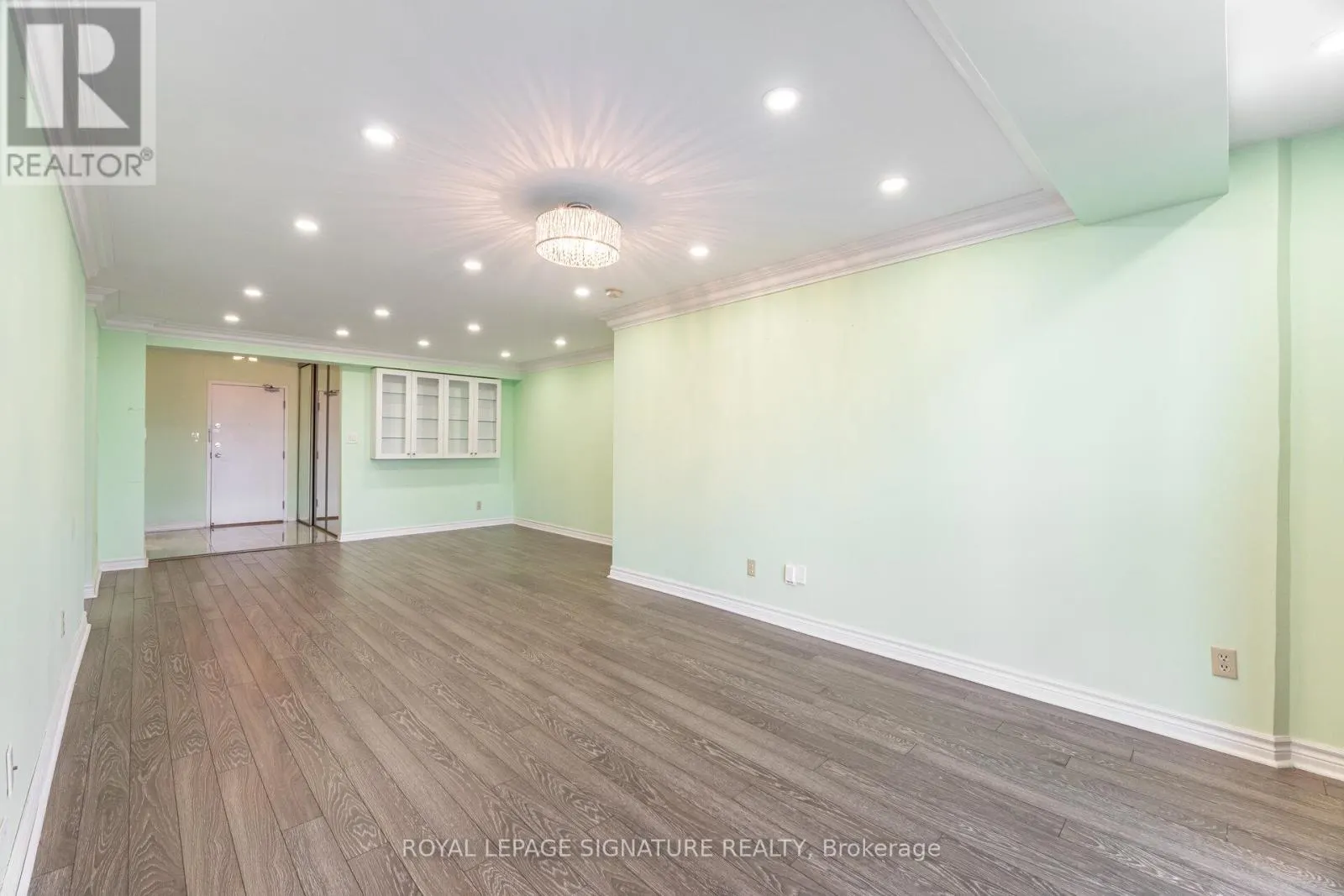 309 - 275 BAMBURGH CIRCLE