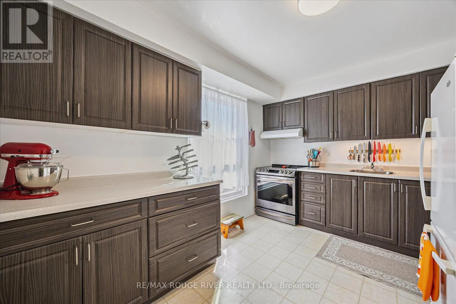 50 - 222 PEARSON STREET