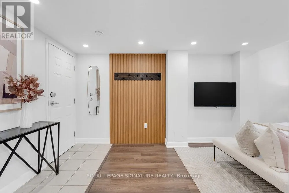 67 - 655C WARDEN AVENUE