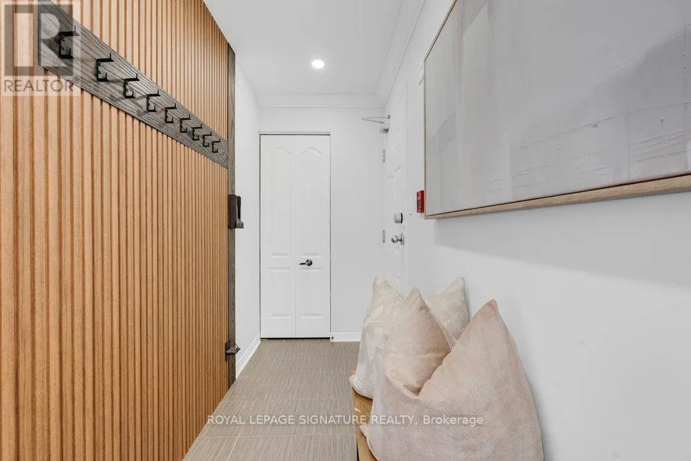 67 - 655C WARDEN AVENUE