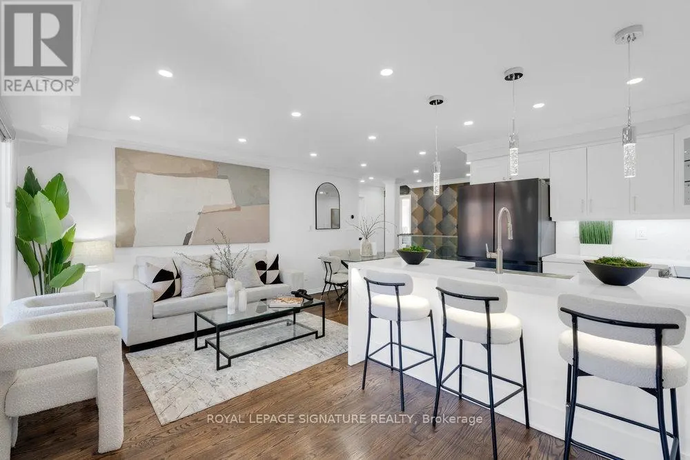 67 - 655C WARDEN AVENUE