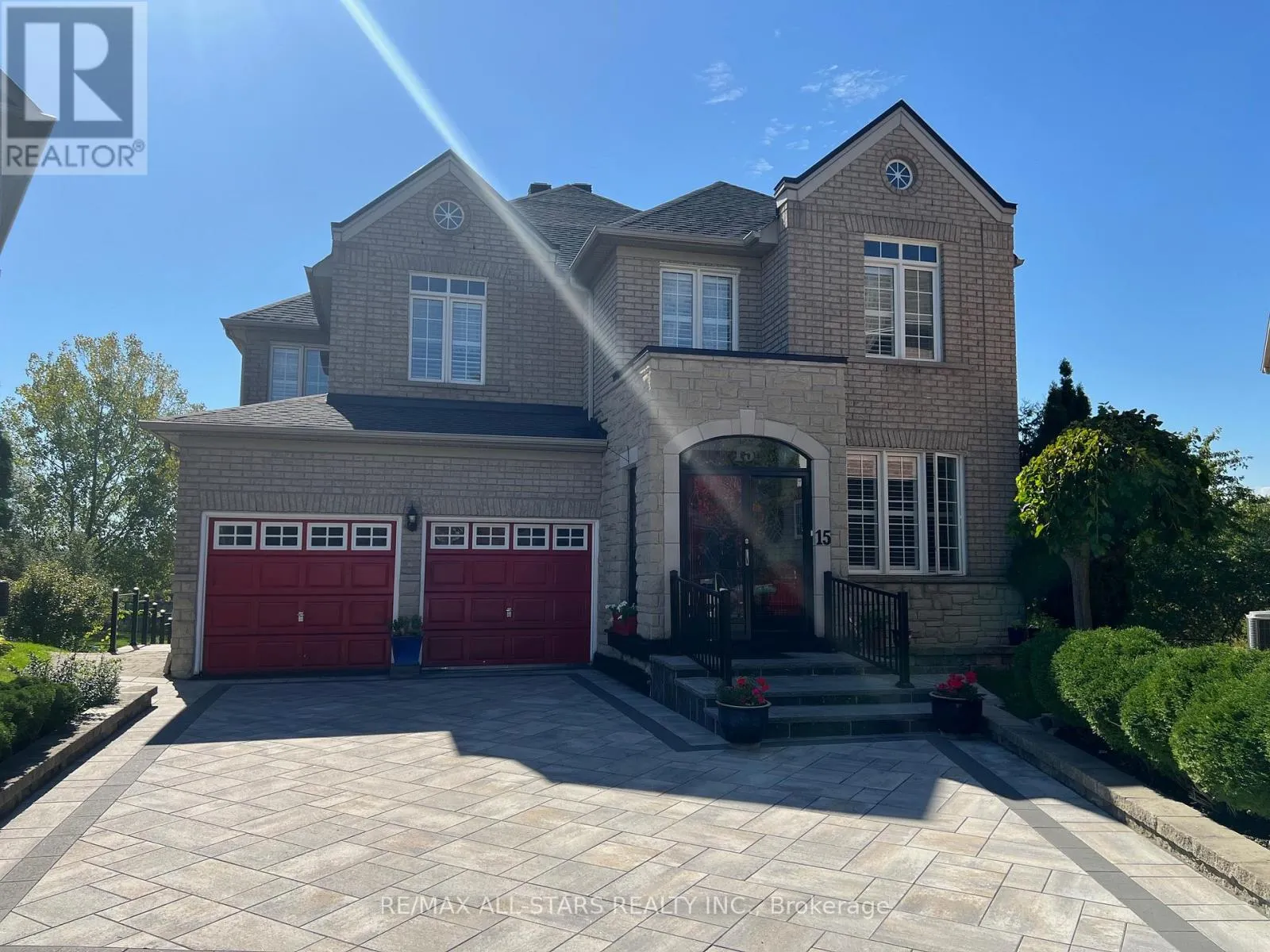 15 SIRIUS CRESCENT