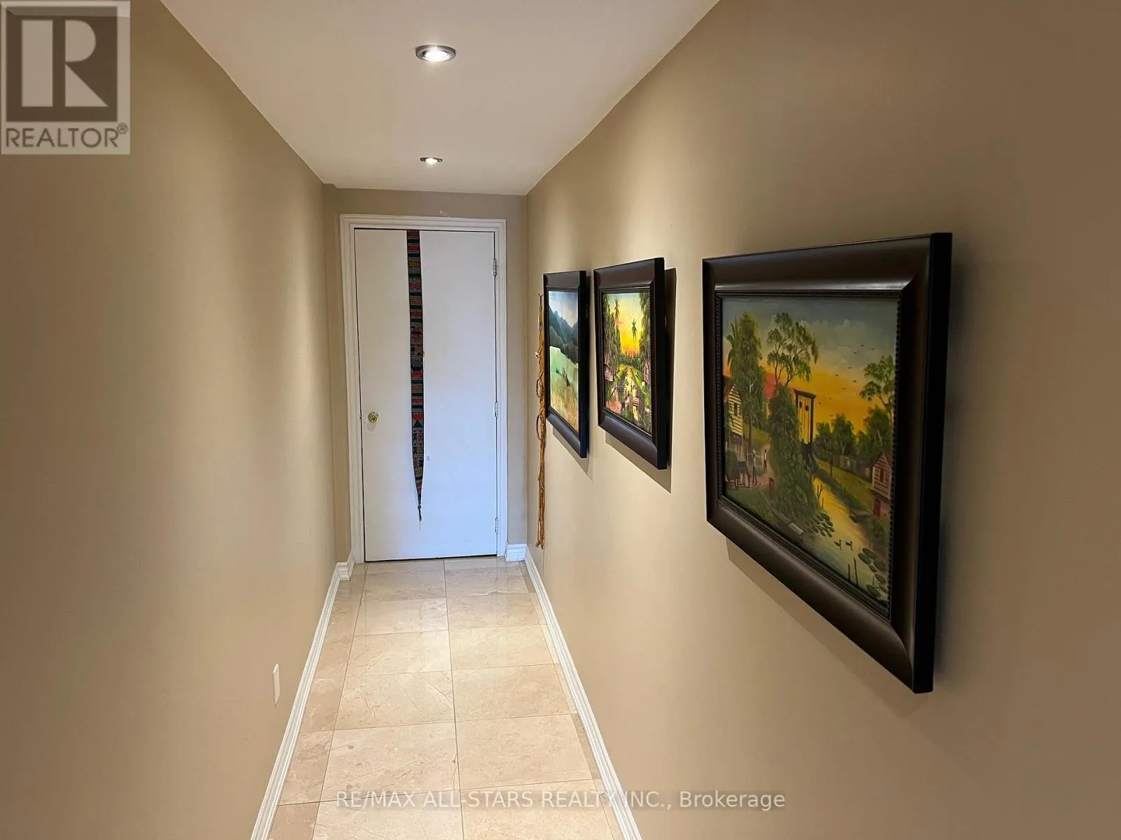 15 SIRIUS CRESCENT