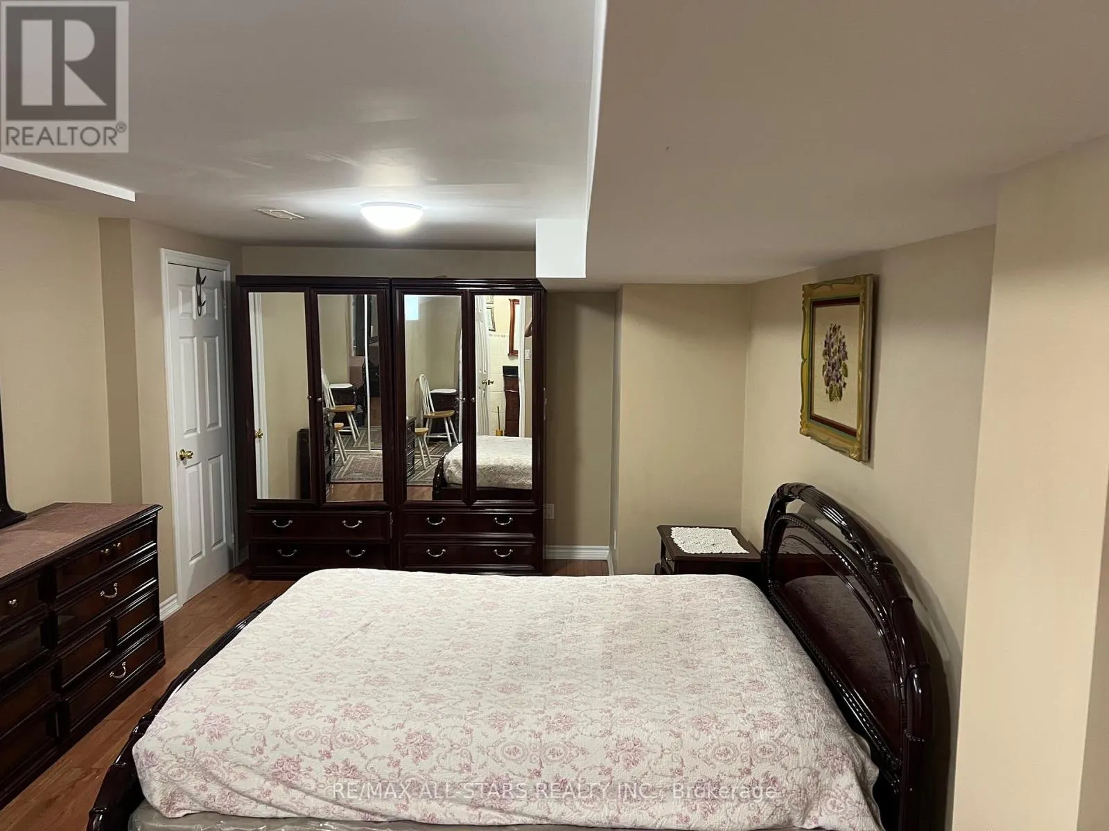 15 SIRIUS CRESCENT