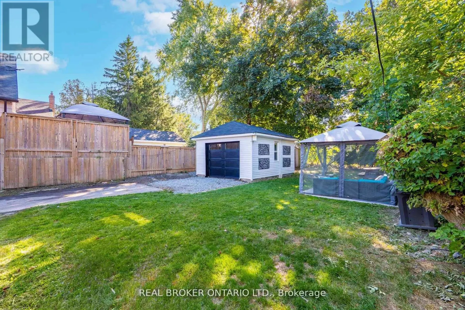 30 PRESLEY AVENUE