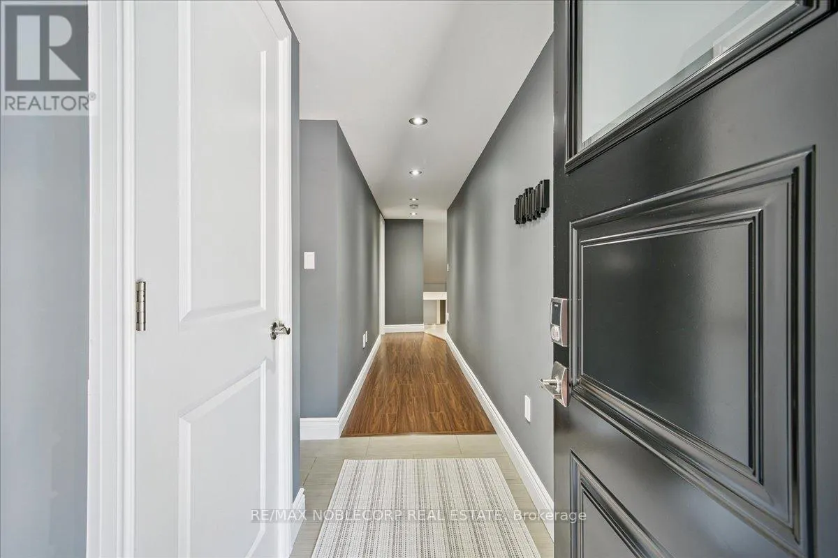 77 CRAYFORD DRIVE