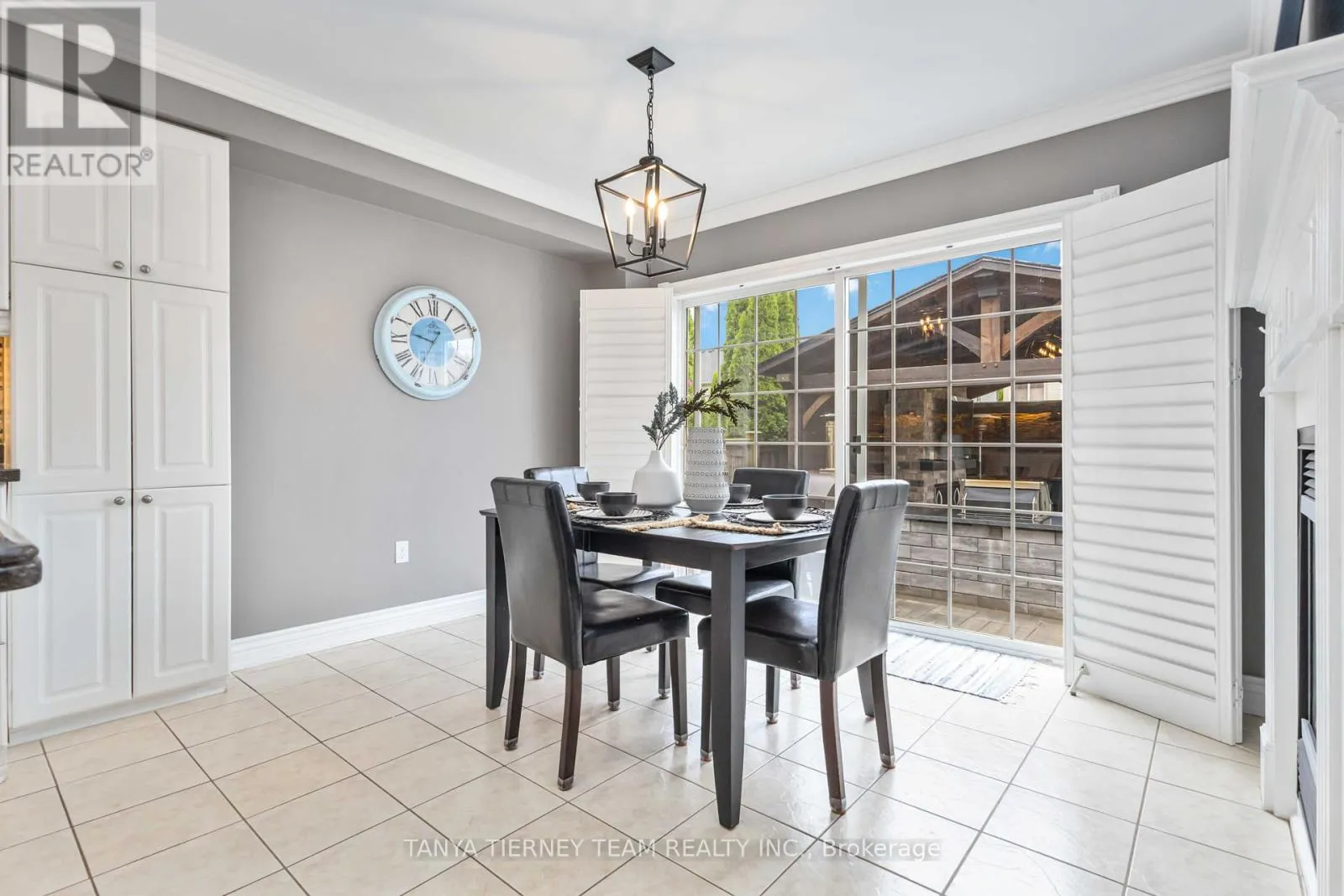 11 CLARIDGE CRESCENT