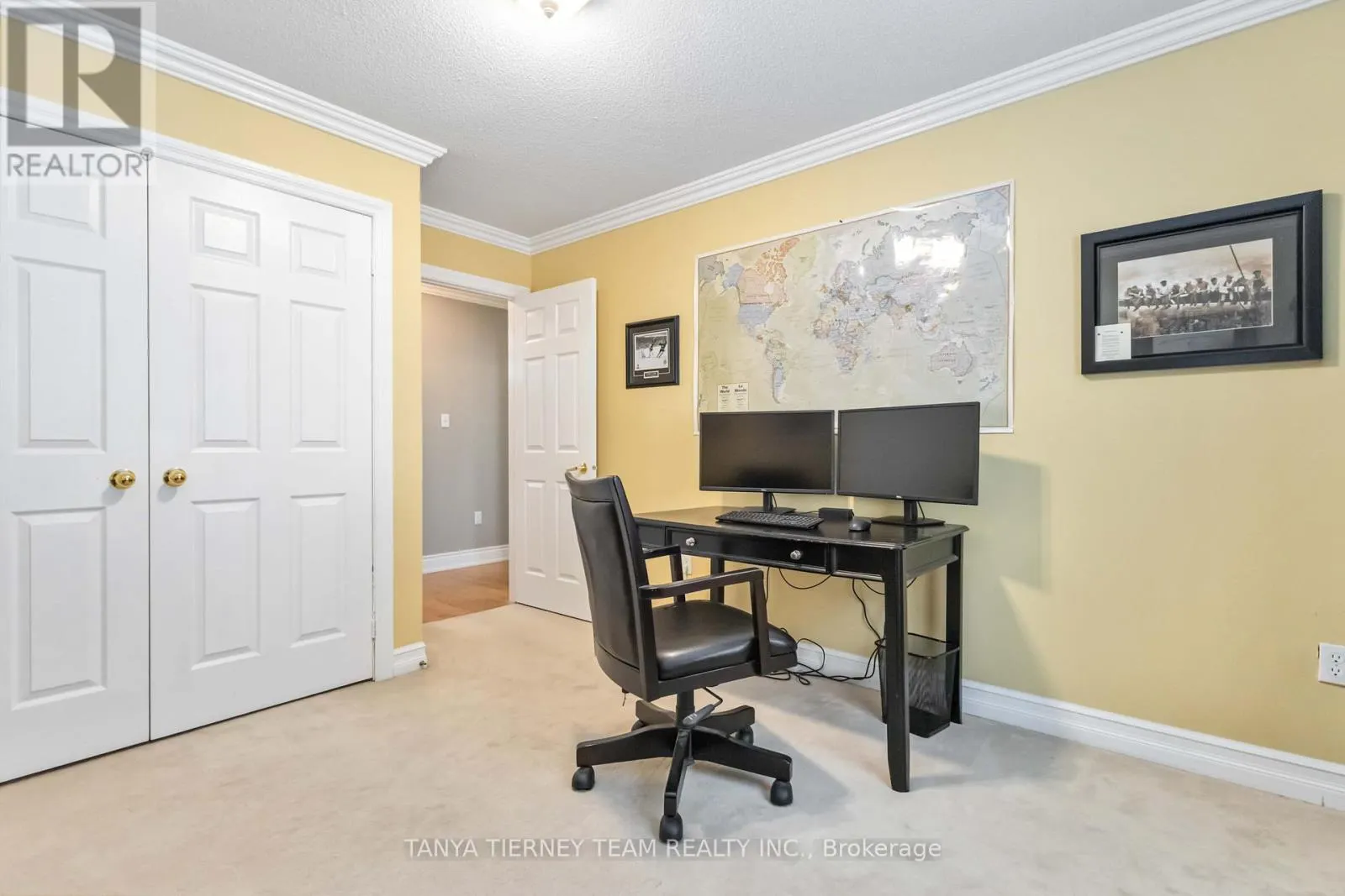11 CLARIDGE CRESCENT