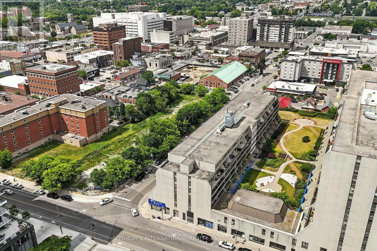 101 - 50 RICHMOND STREET E