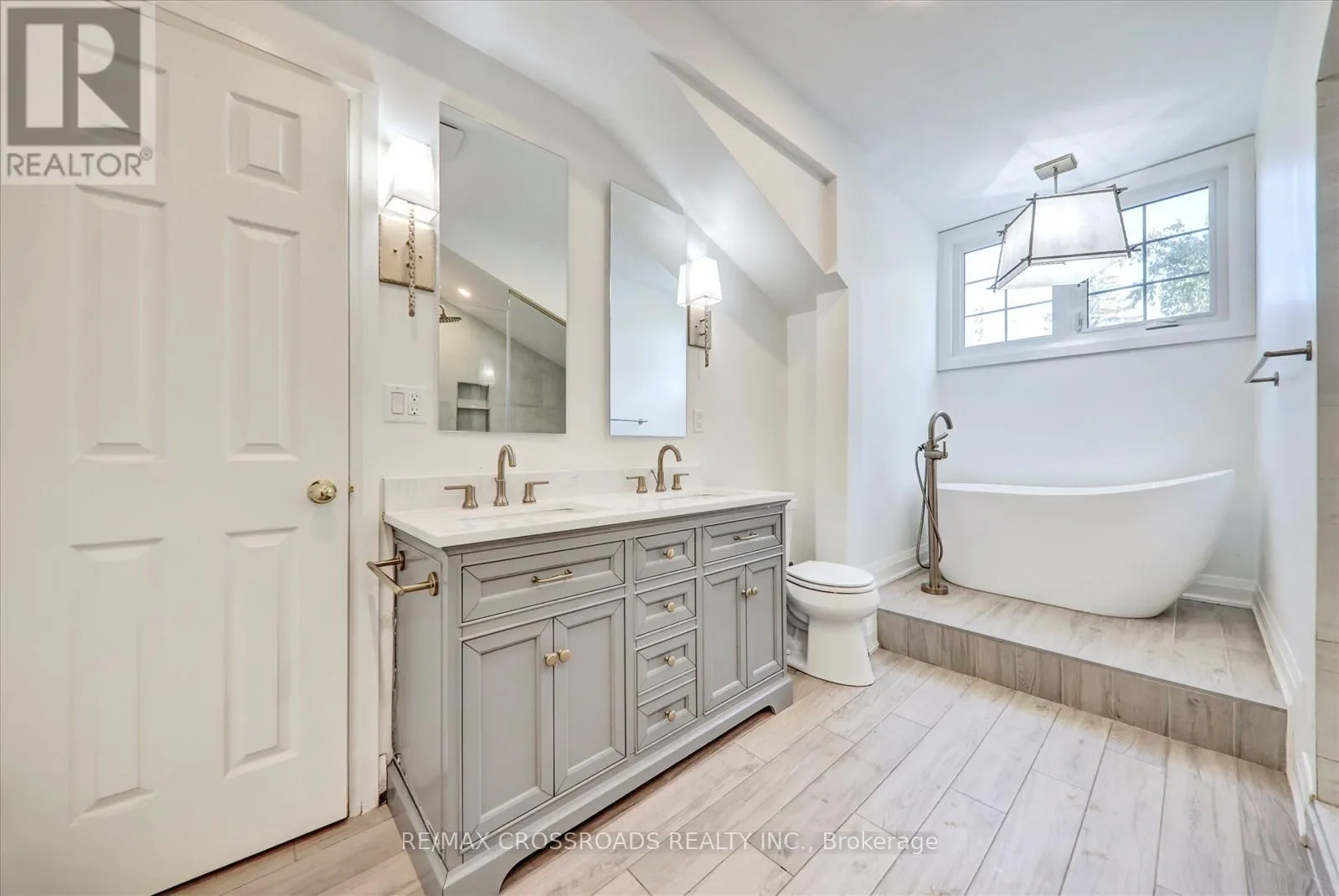 3993 ELLESMERE ROAD