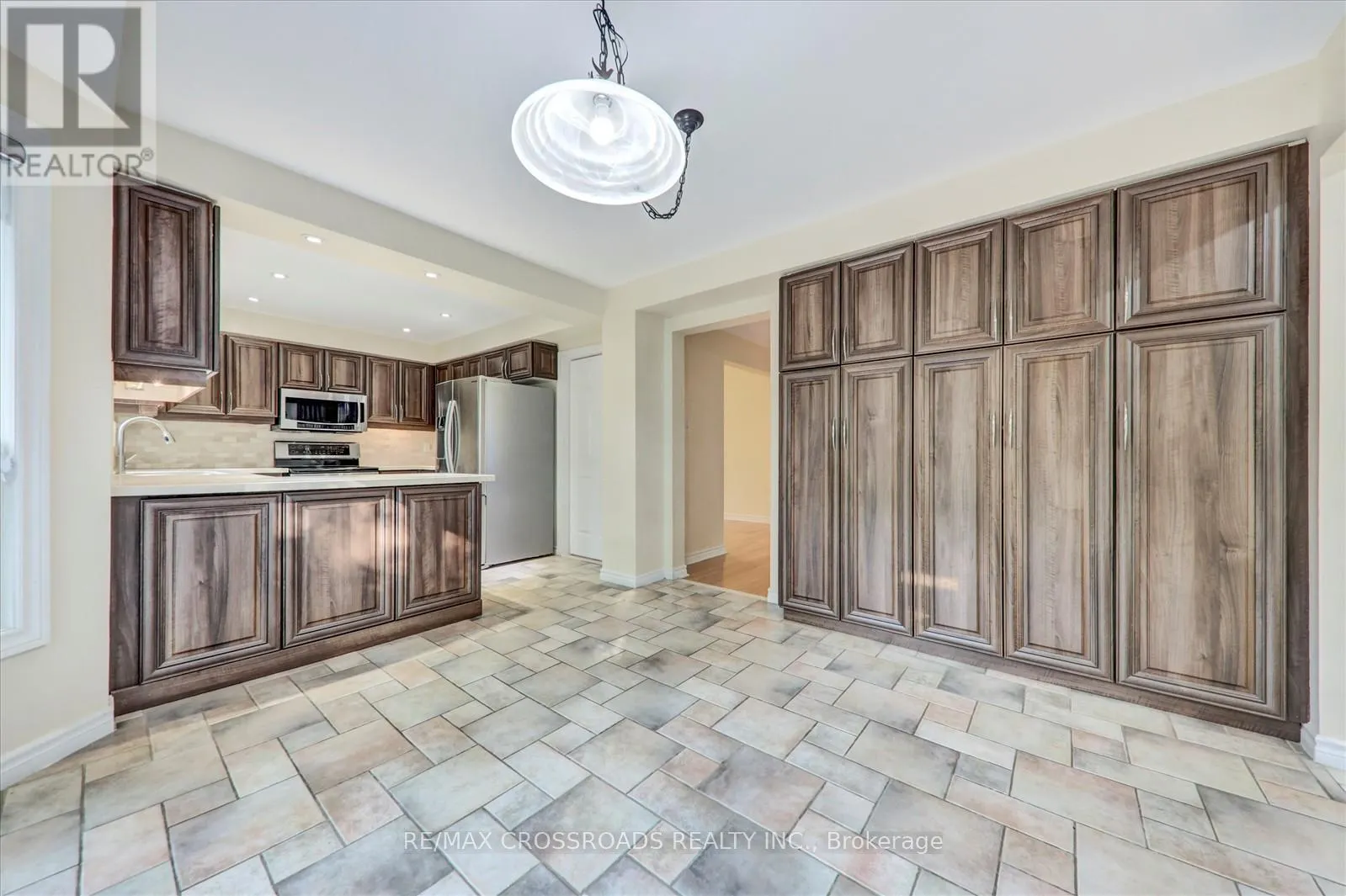 3993 ELLESMERE ROAD