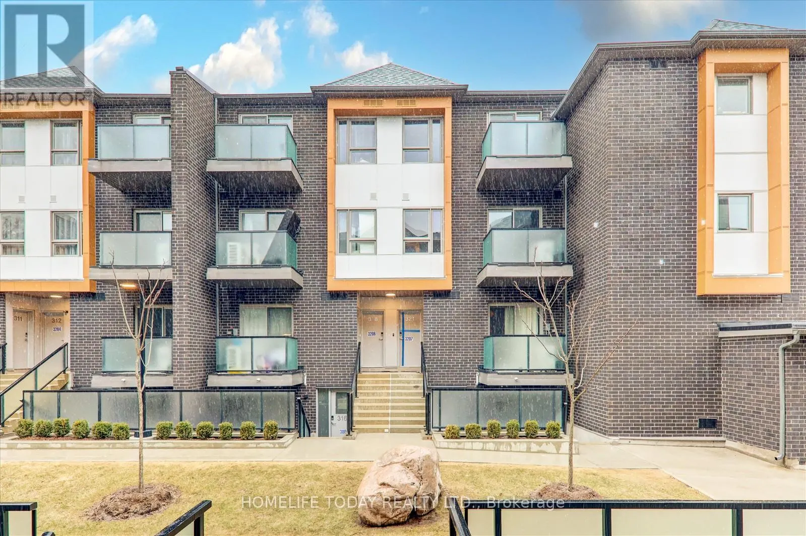 321 - 2787 EGLINTON AVENUE E