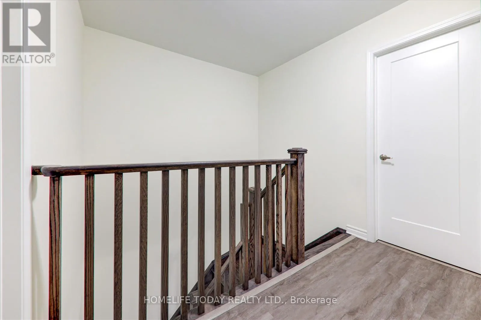 321 - 2787 EGLINTON AVENUE E