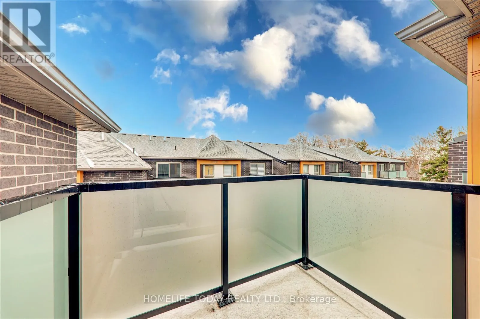 321 - 2787 EGLINTON AVENUE E