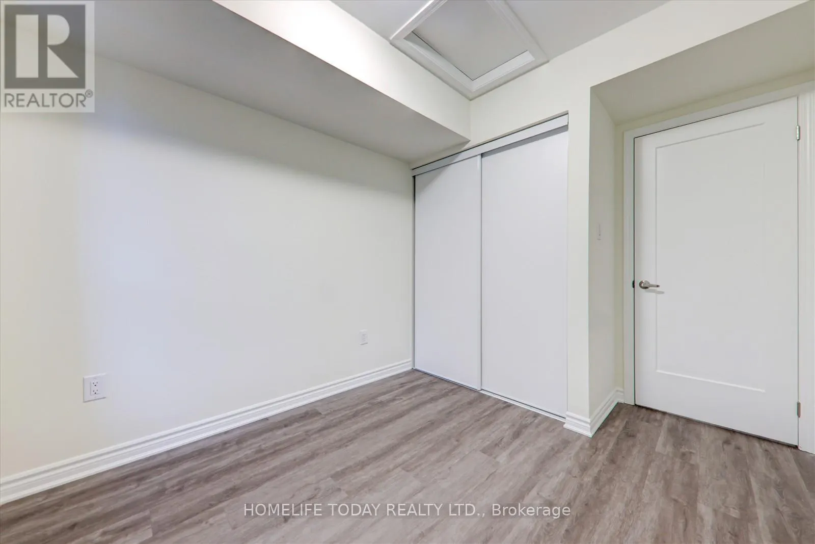 321 - 2787 EGLINTON AVENUE E