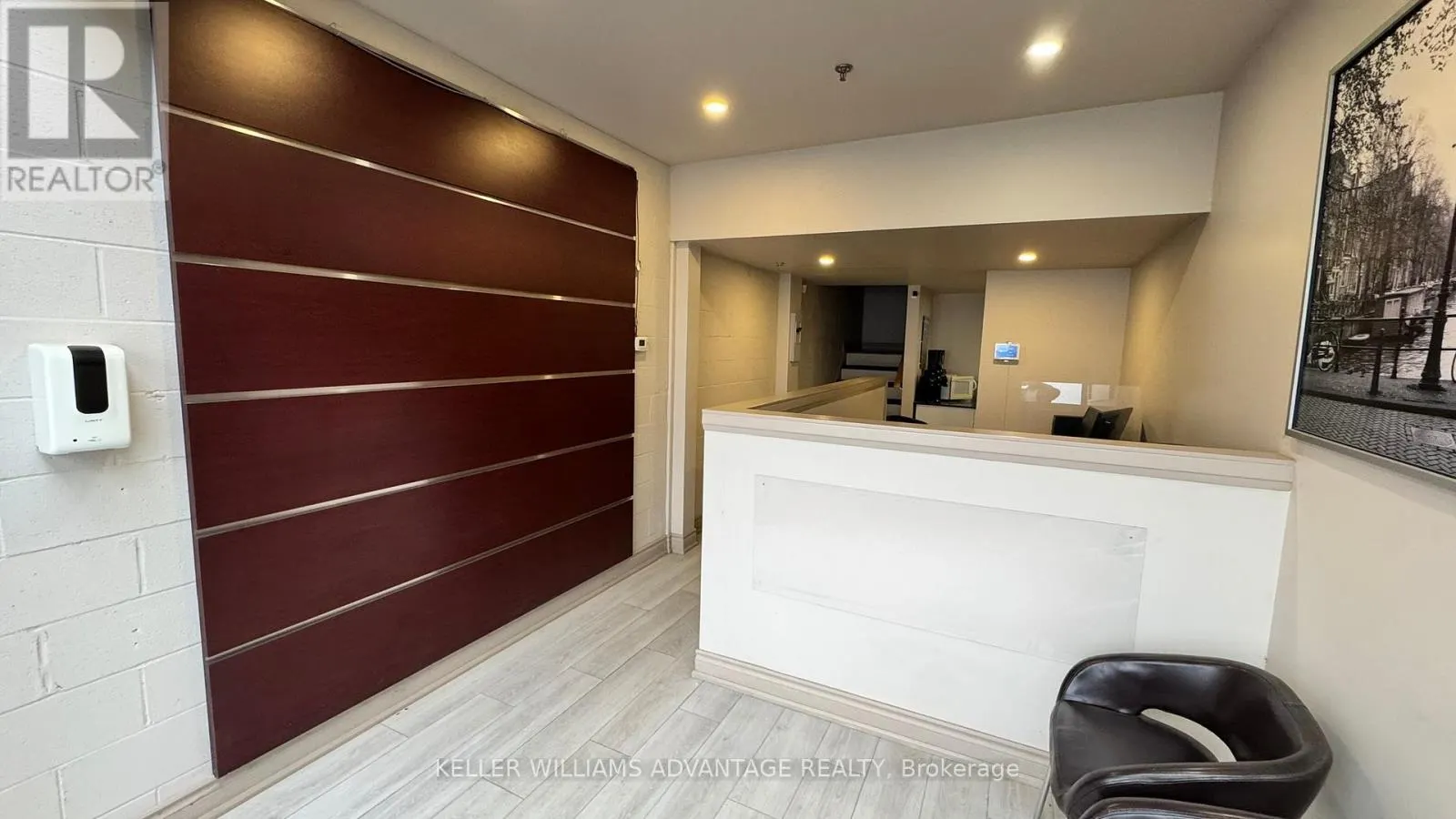 18 - 1080 TAPSCOTT ROAD