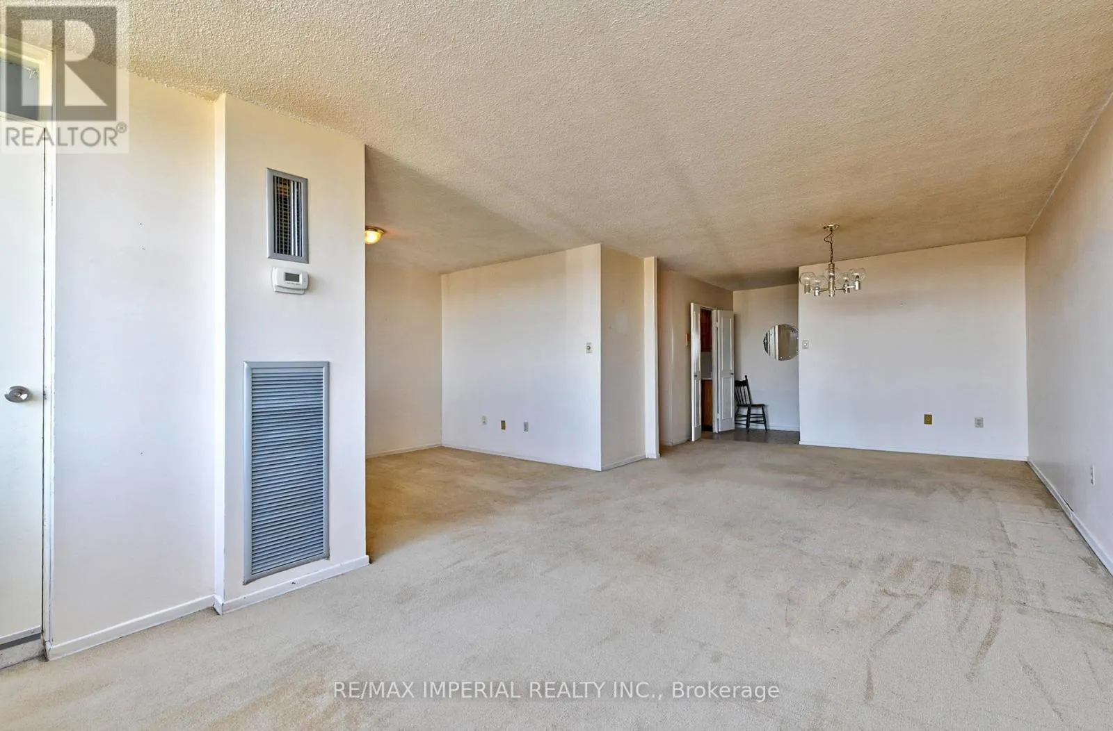 1111 - 45 SILVER SPRINGS BOULEVARD
