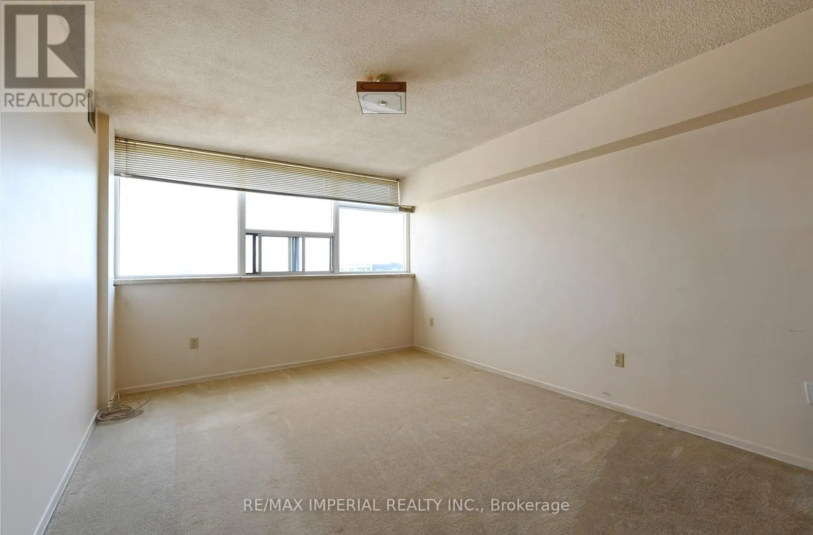 1111 - 45 SILVER SPRINGS BOULEVARD