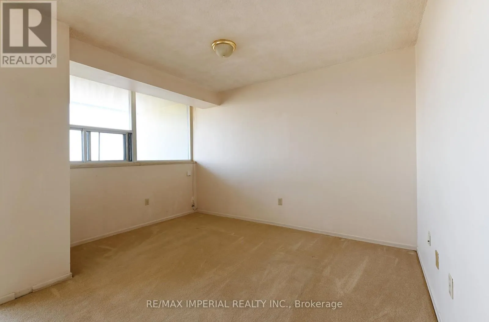 1111 - 45 SILVER SPRINGS BOULEVARD