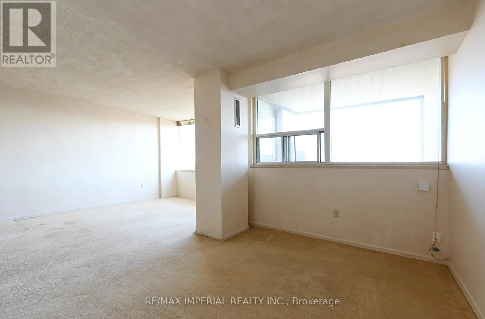 1111 - 45 SILVER SPRINGS BOULEVARD