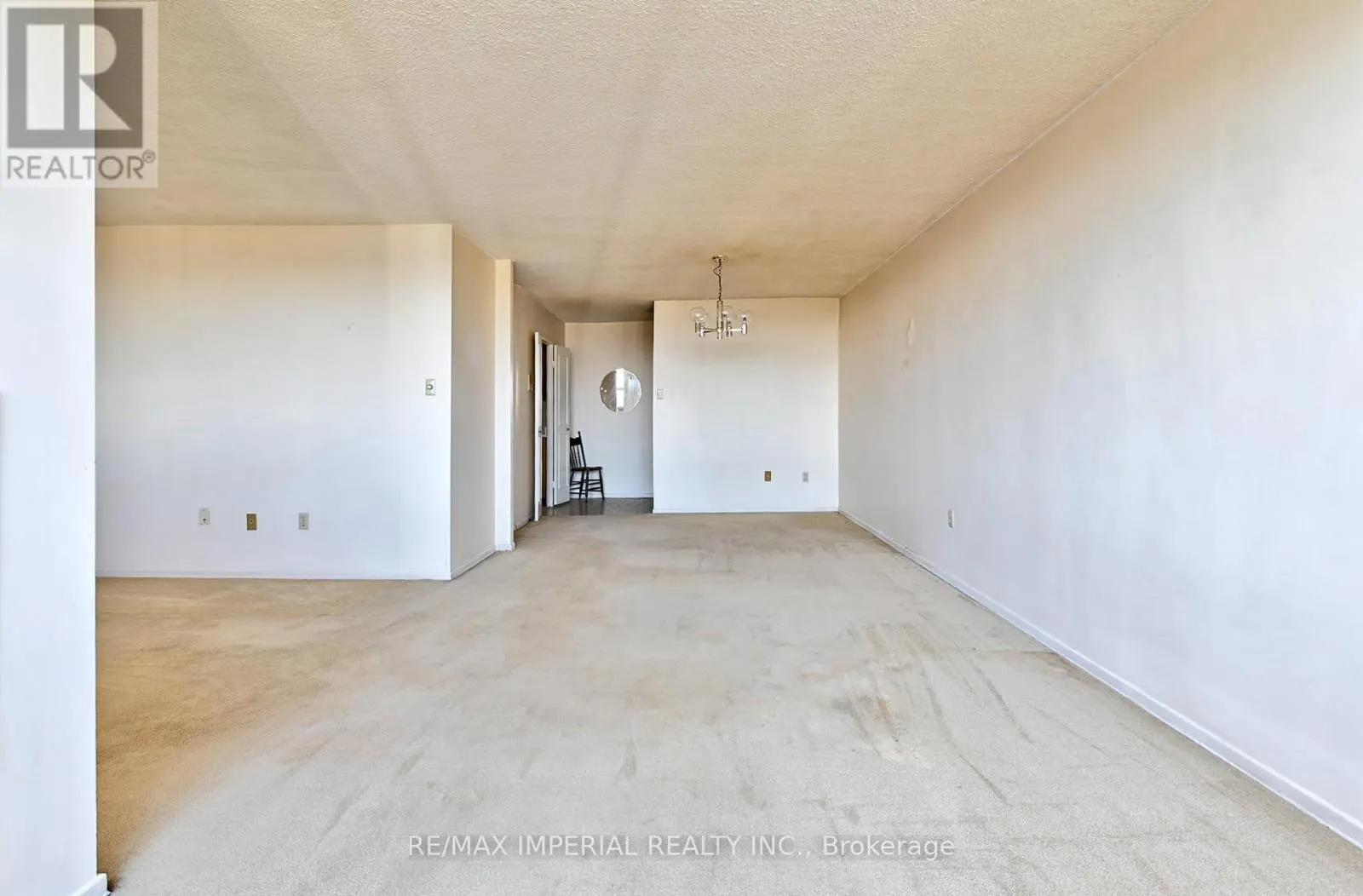 1111 - 45 SILVER SPRINGS BOULEVARD