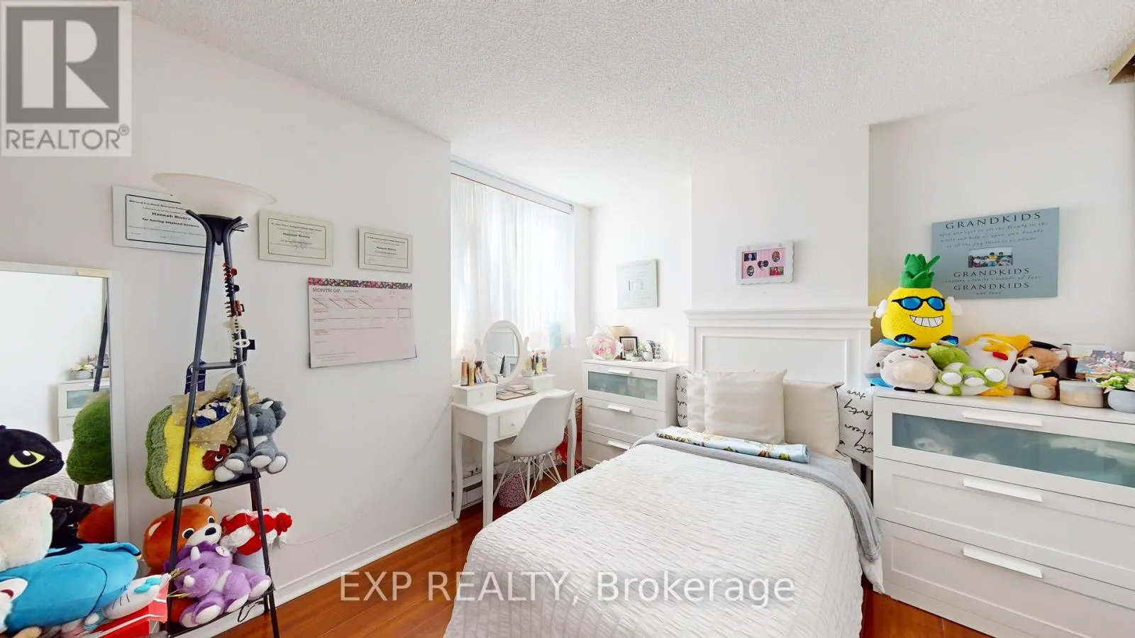 712 - 330 MCCOWAN ROAD