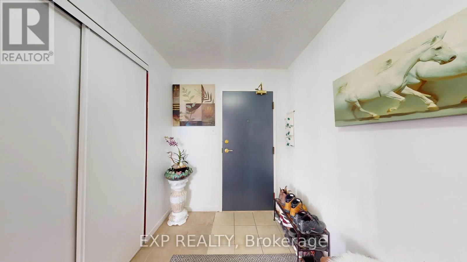 712 - 330 MCCOWAN ROAD
