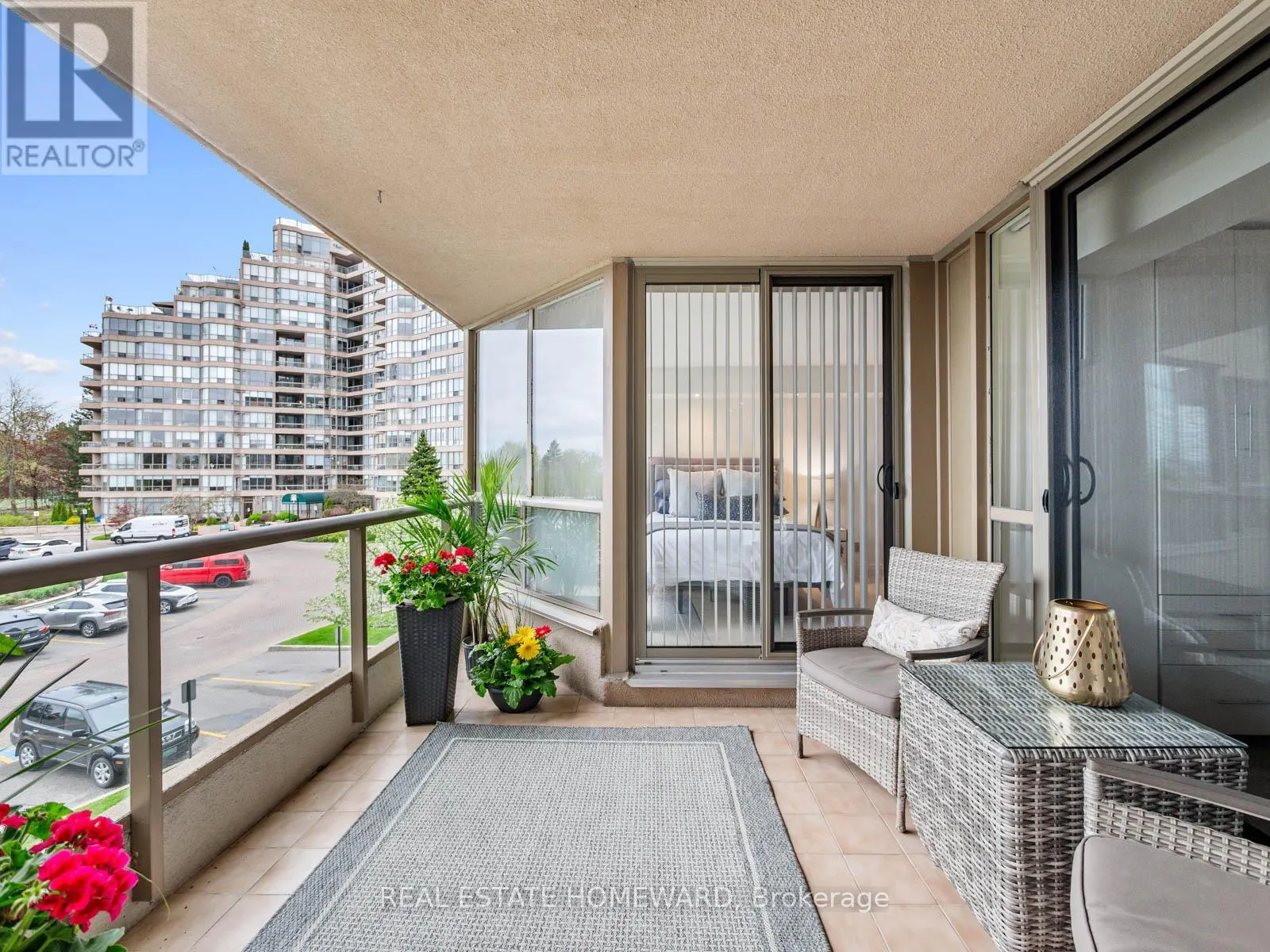 311 - 20 GUILDWOOD PARKWAY