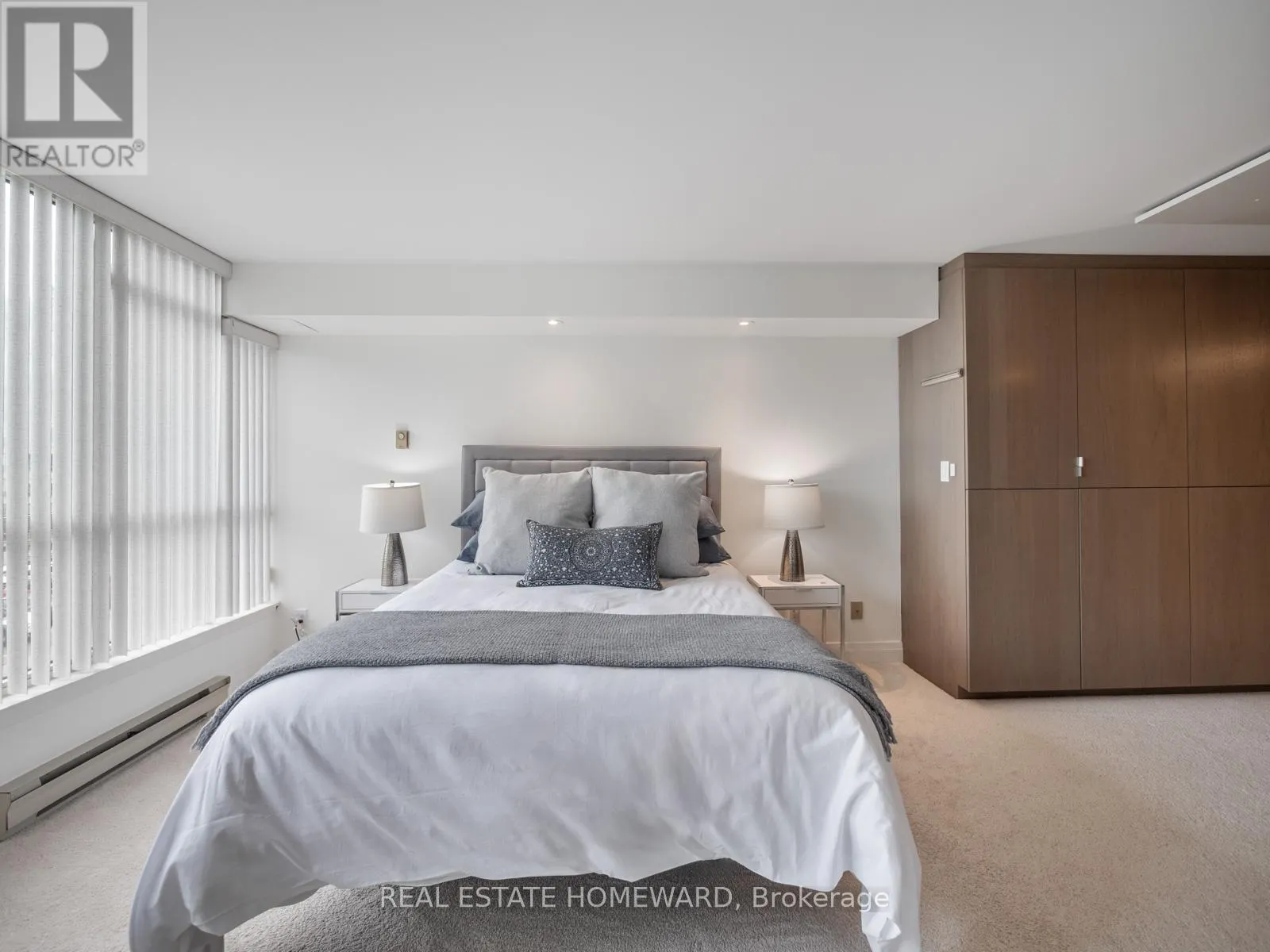 311 - 20 GUILDWOOD PARKWAY