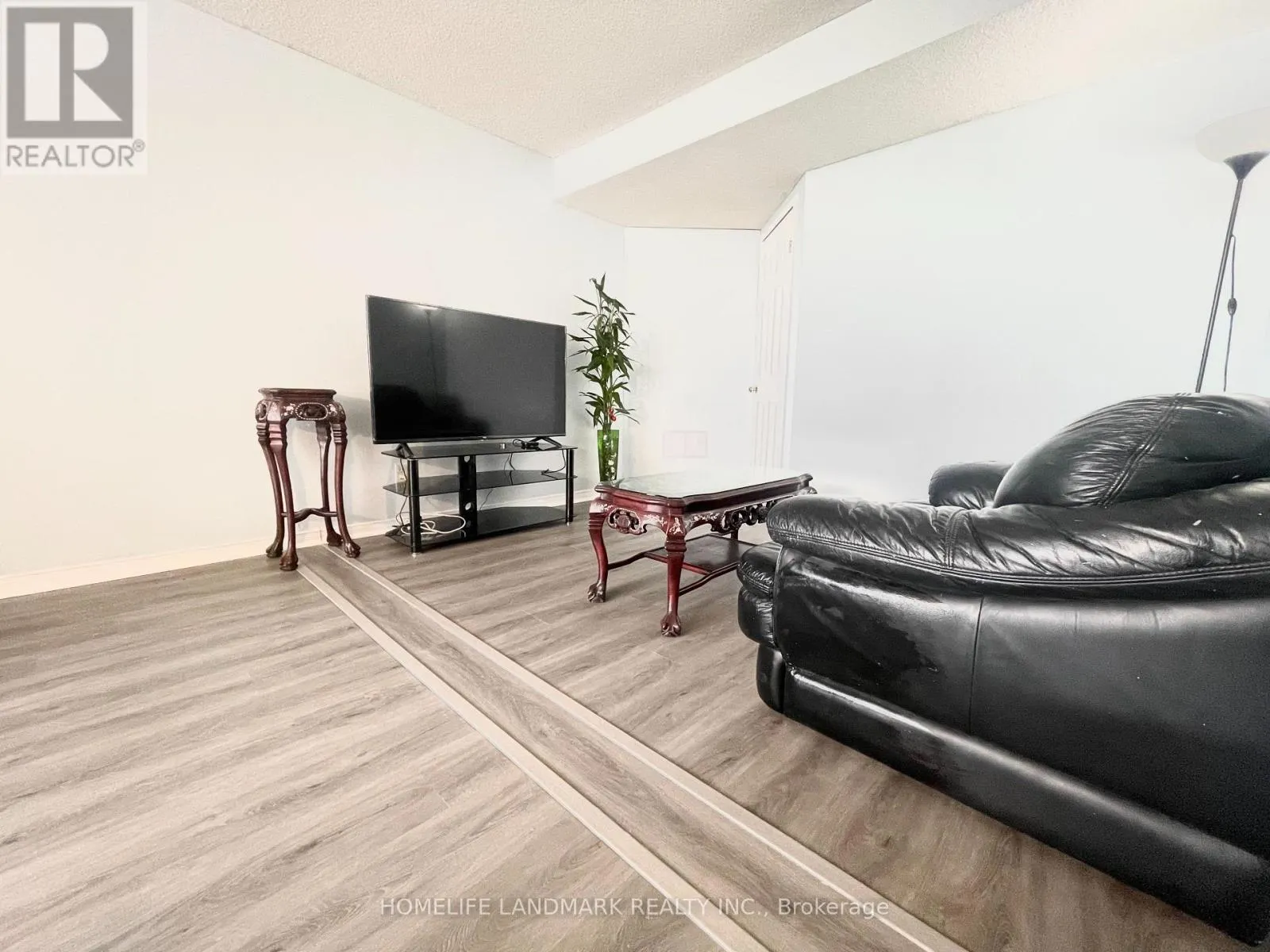 703 - 4725 SHEPPARD AVENUE E