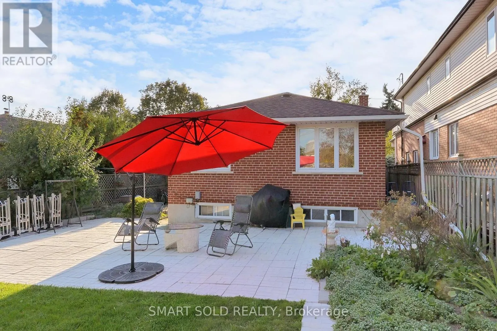 21 SUNMOUNT ROAD