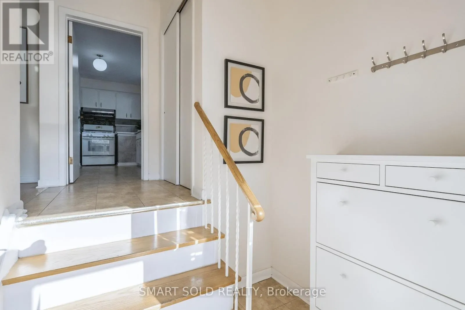 21 SUNMOUNT ROAD