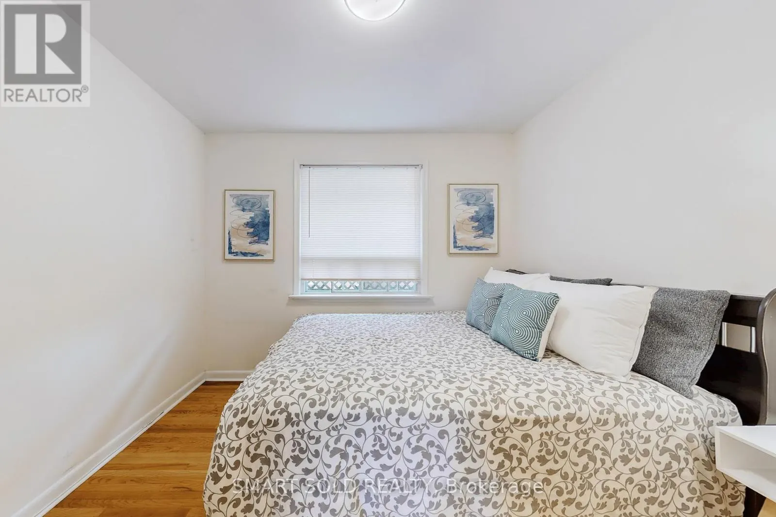 21 SUNMOUNT ROAD
