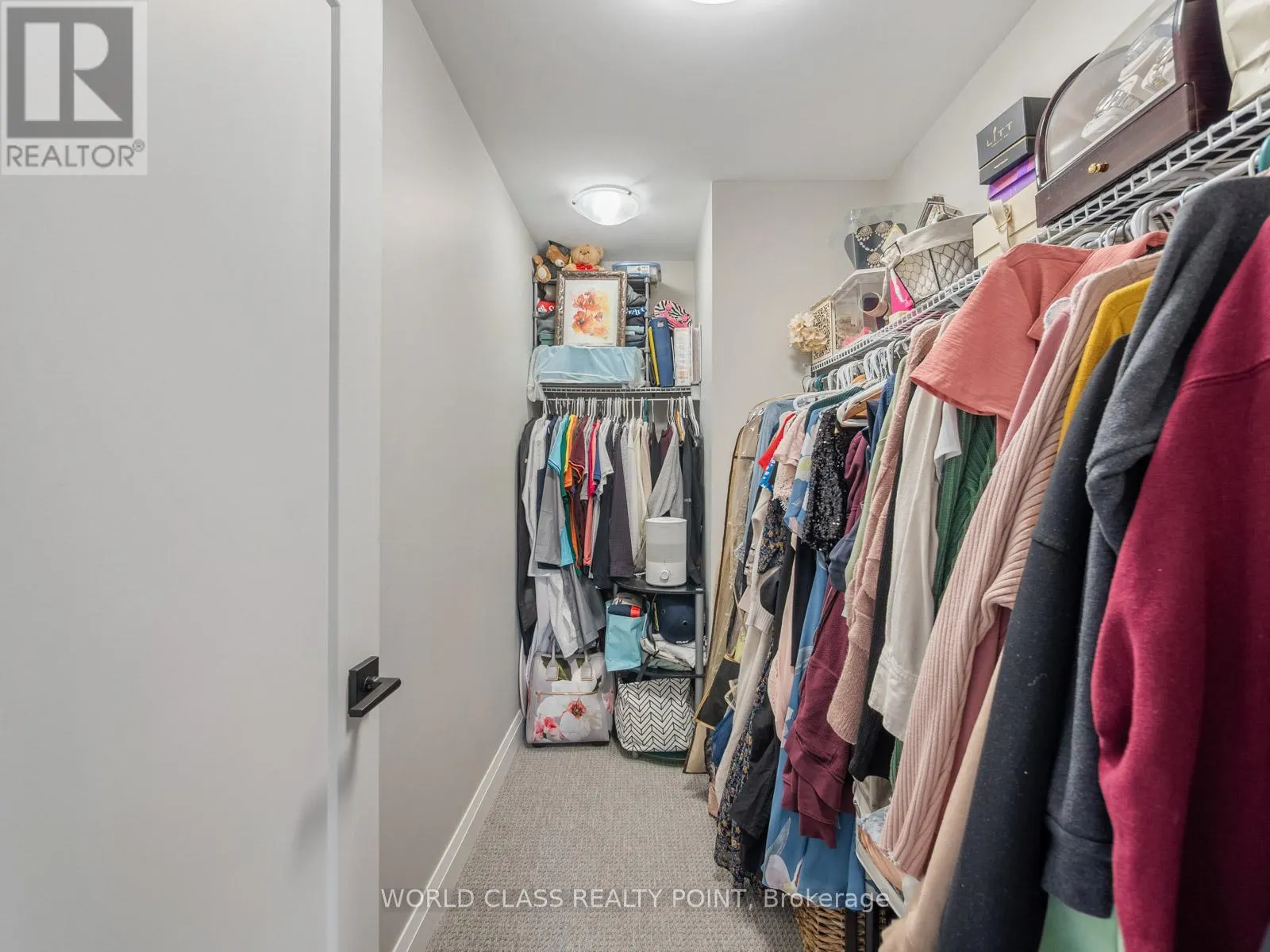 4 - 35 HANNING COURT