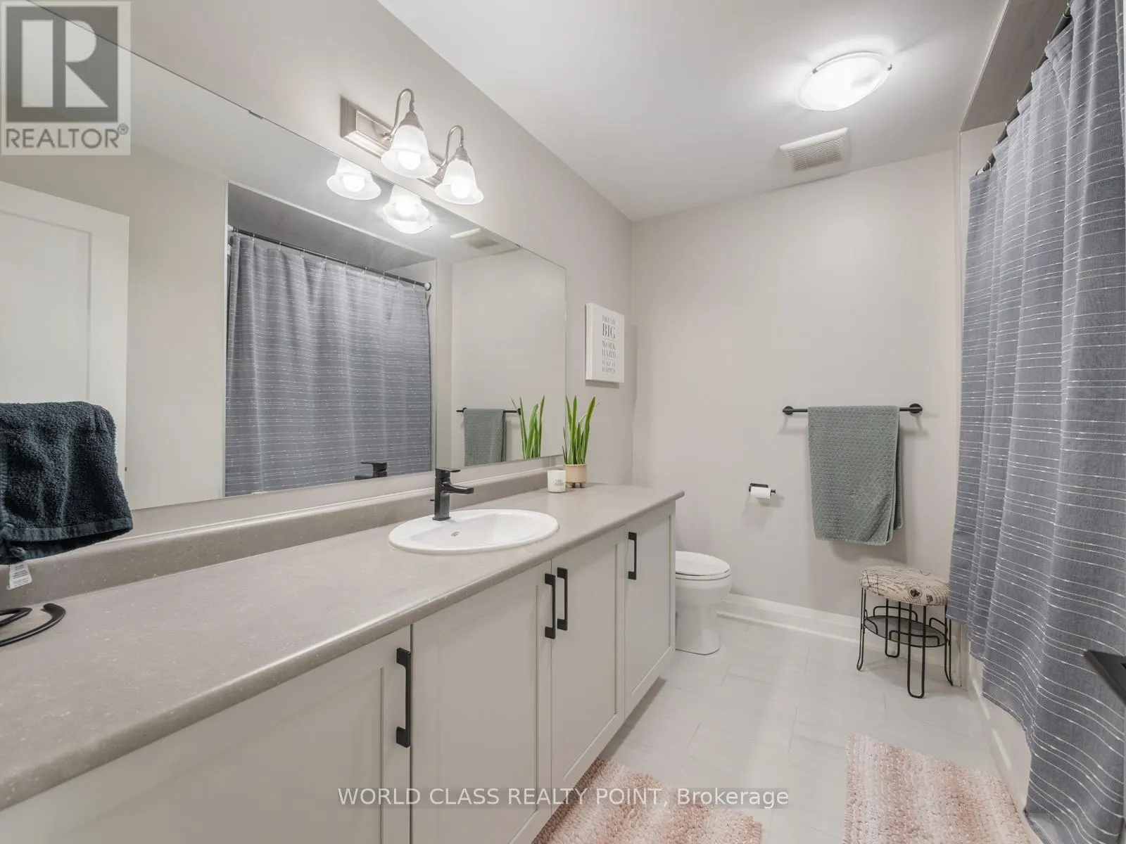 4 - 35 HANNING COURT