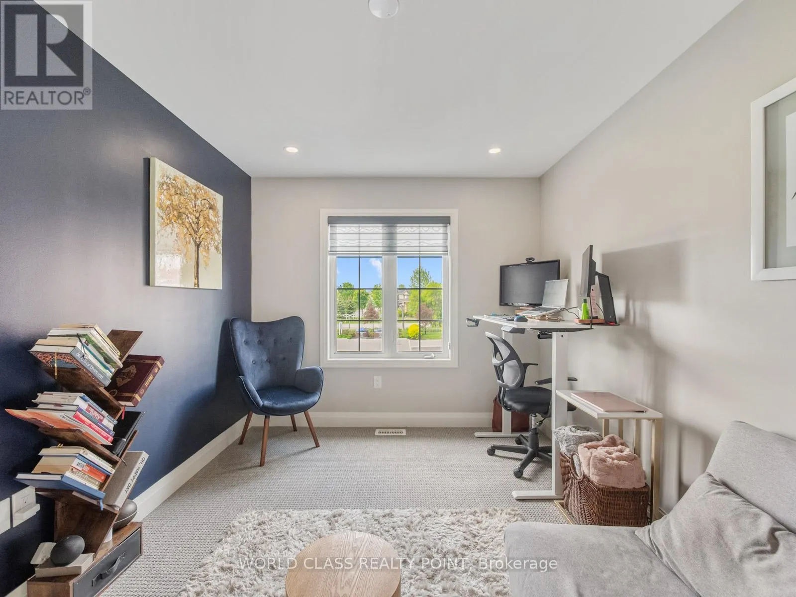 4 - 35 HANNING COURT