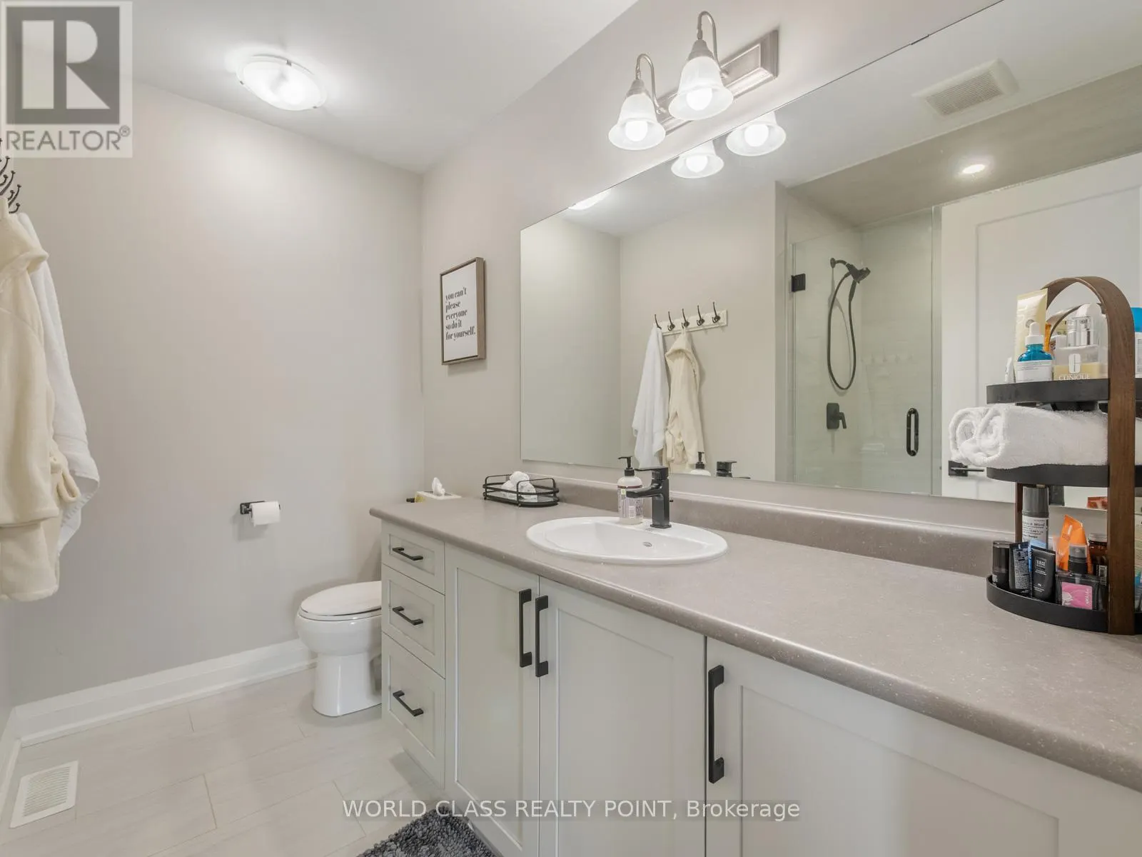 4 - 35 HANNING COURT