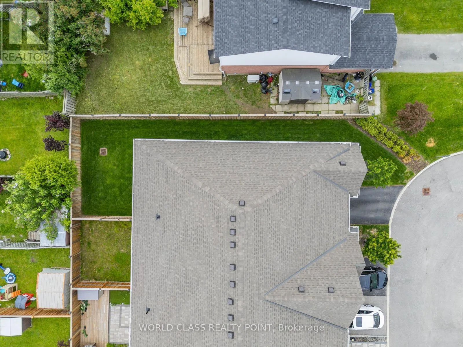 4 - 35 HANNING COURT