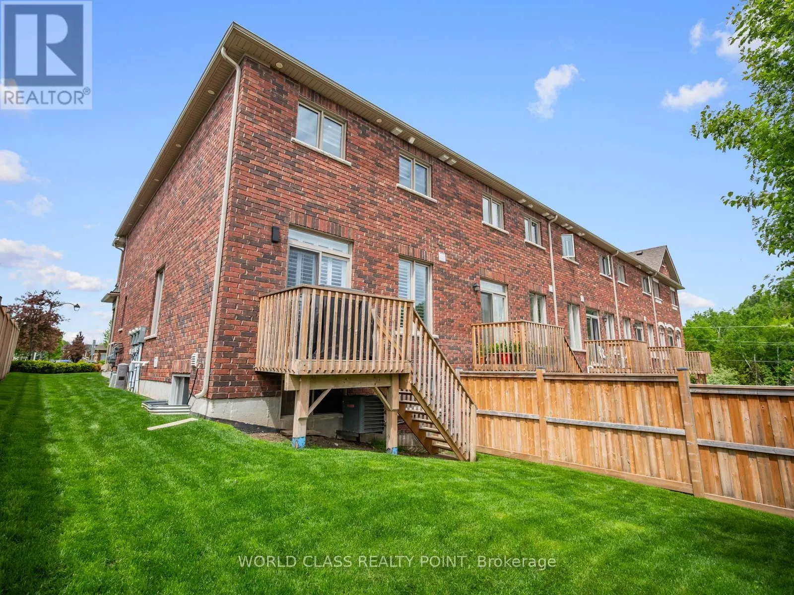 4 - 35 HANNING COURT