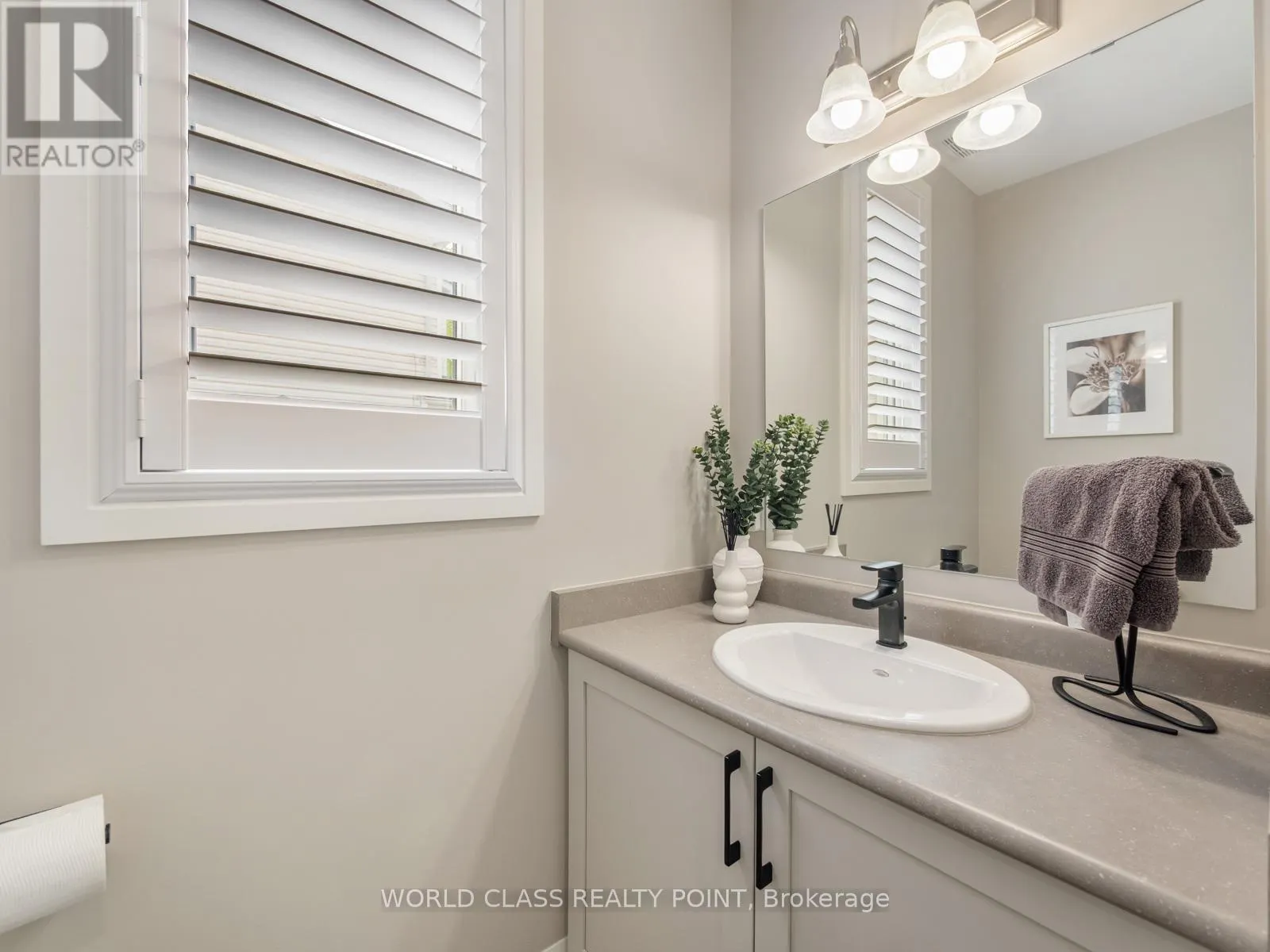 4 - 35 HANNING COURT