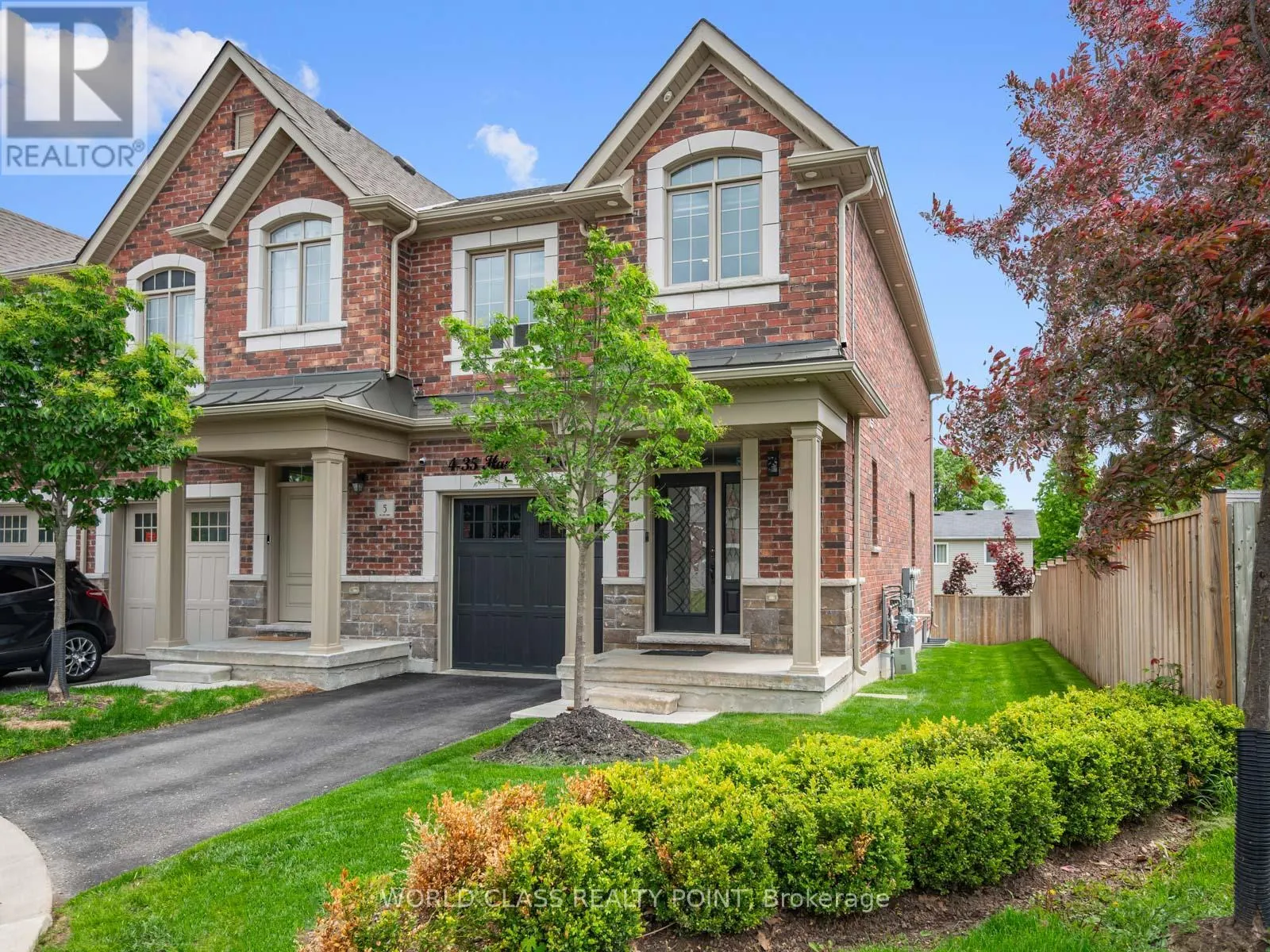 4 - 35 HANNING COURT