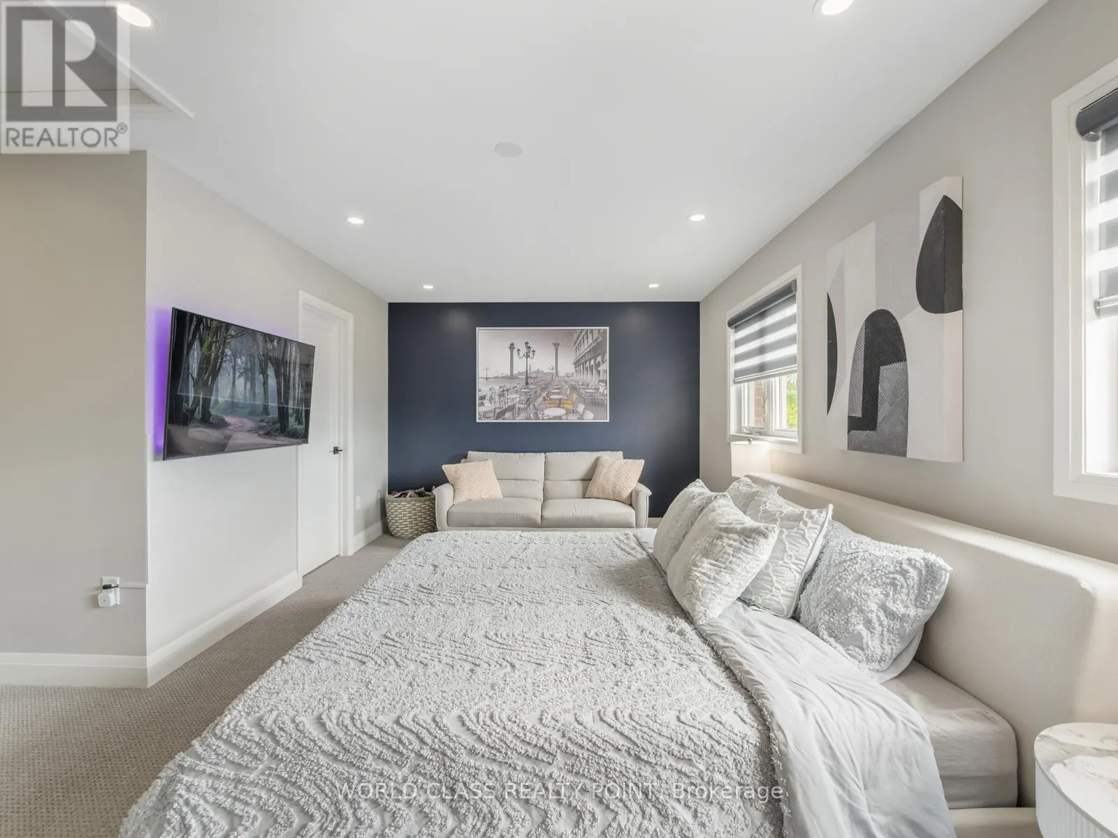 4 - 35 HANNING COURT