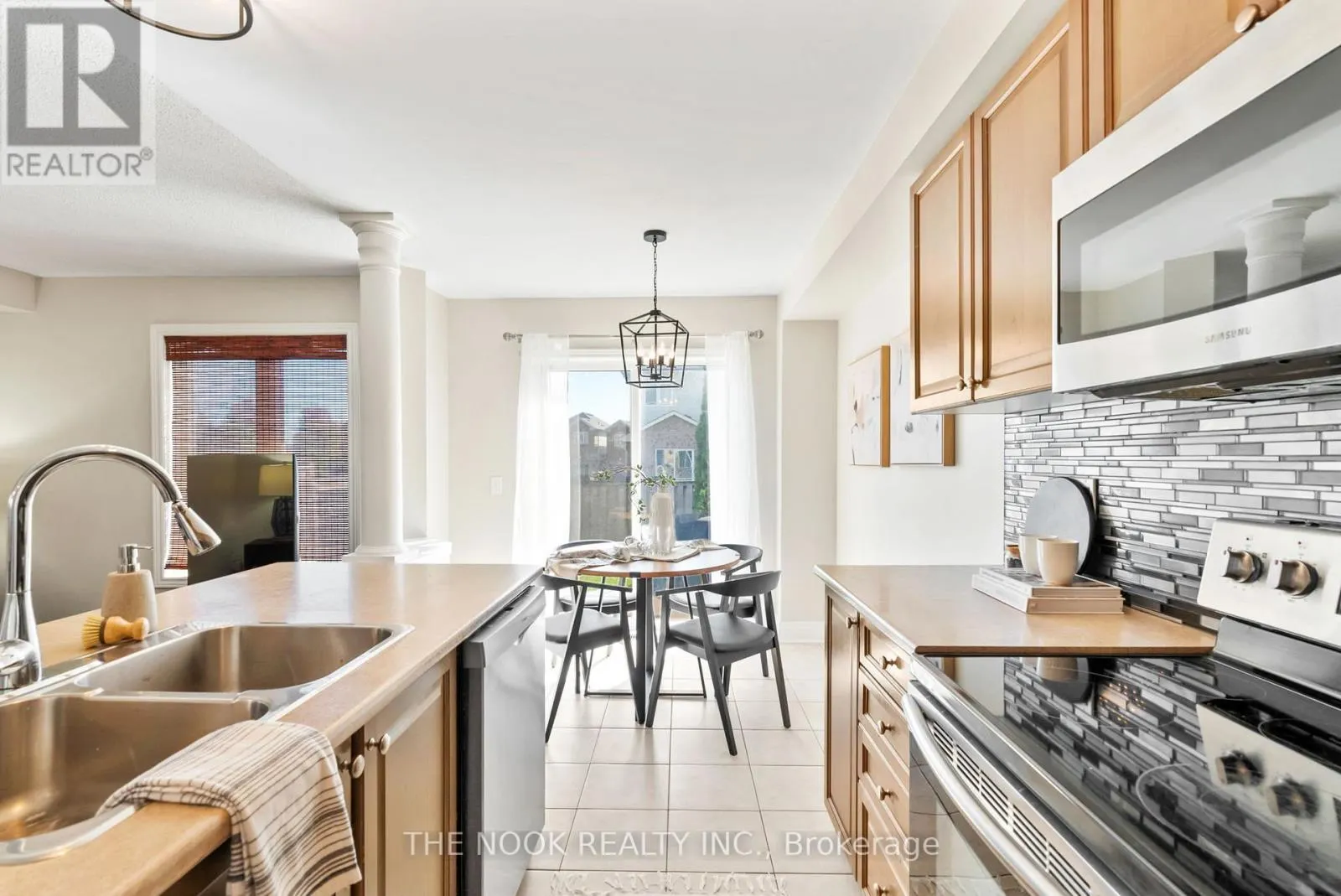 93 DEWELL CRESCENT