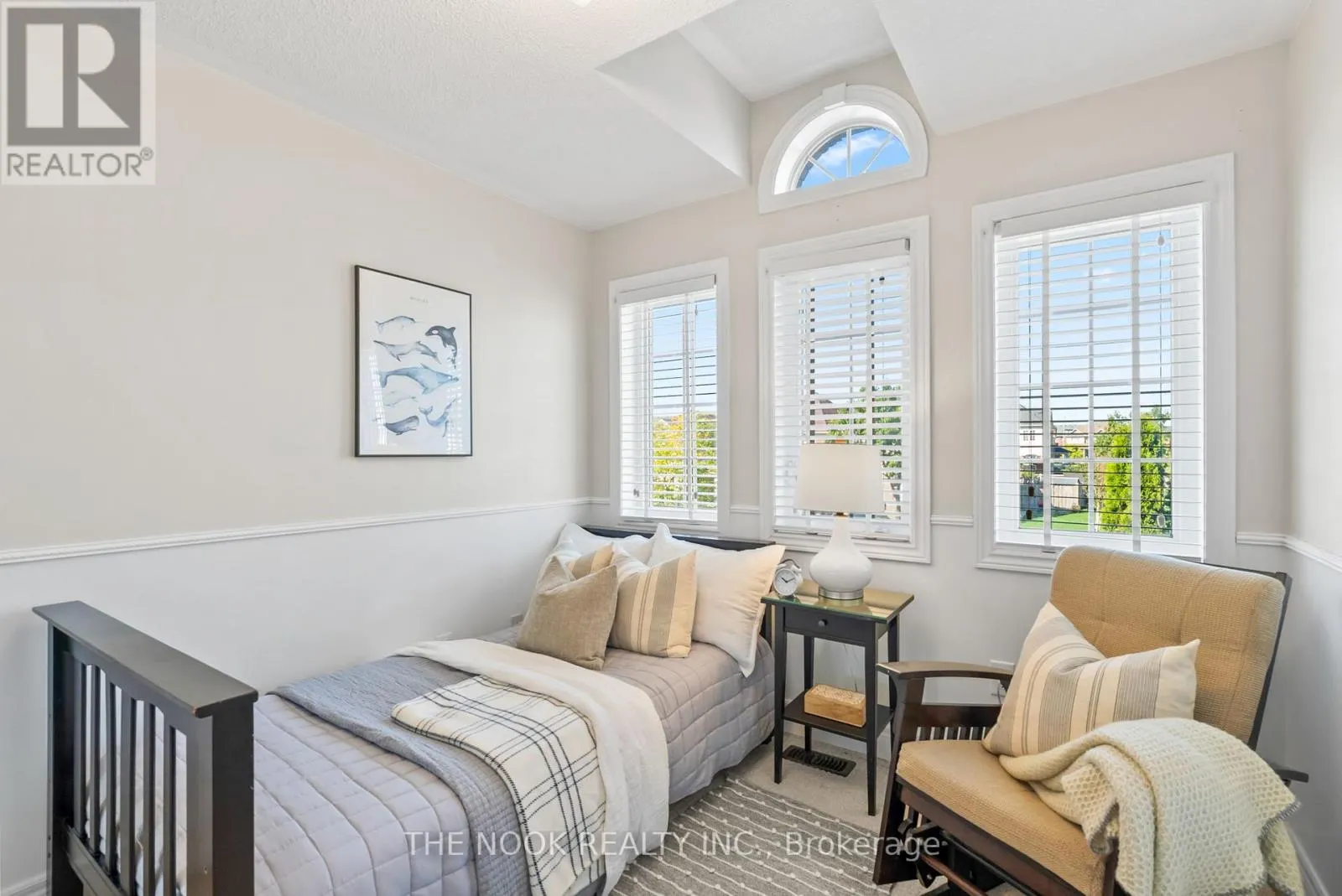 93 DEWELL CRESCENT