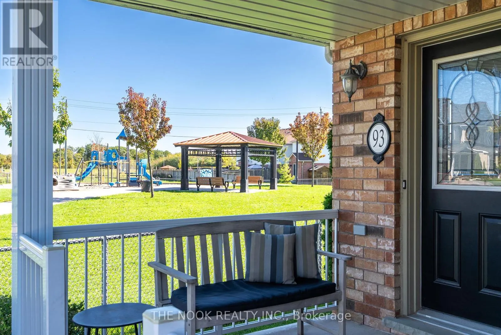 93 DEWELL CRESCENT